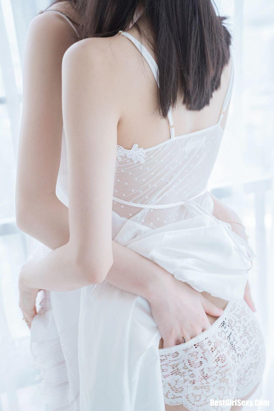 Coser@桜桃喵 Vol.045 白色长裙