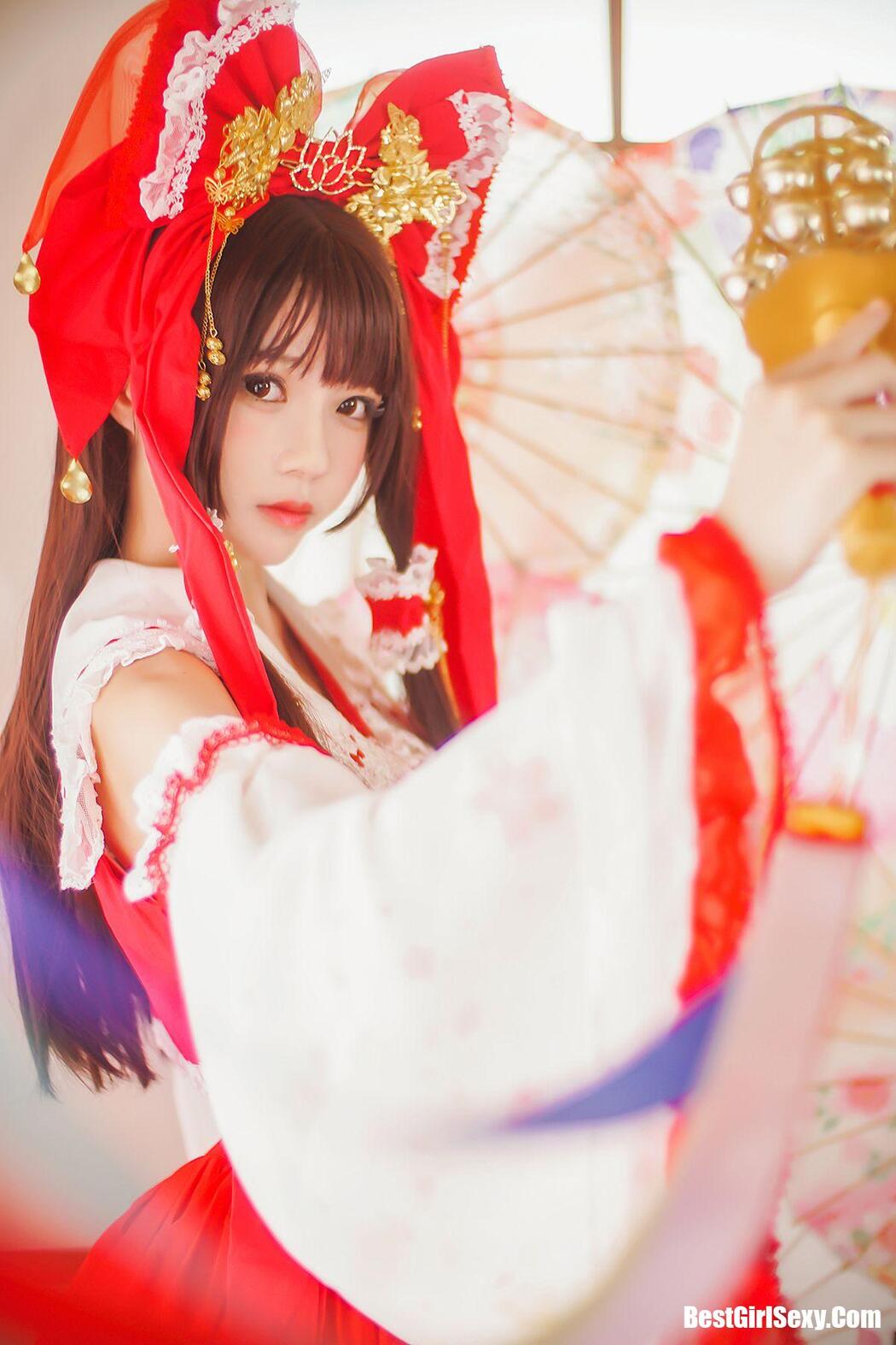 Coser@桜桃喵 Vol.038 灵梦 新年快乐 Cover Photo