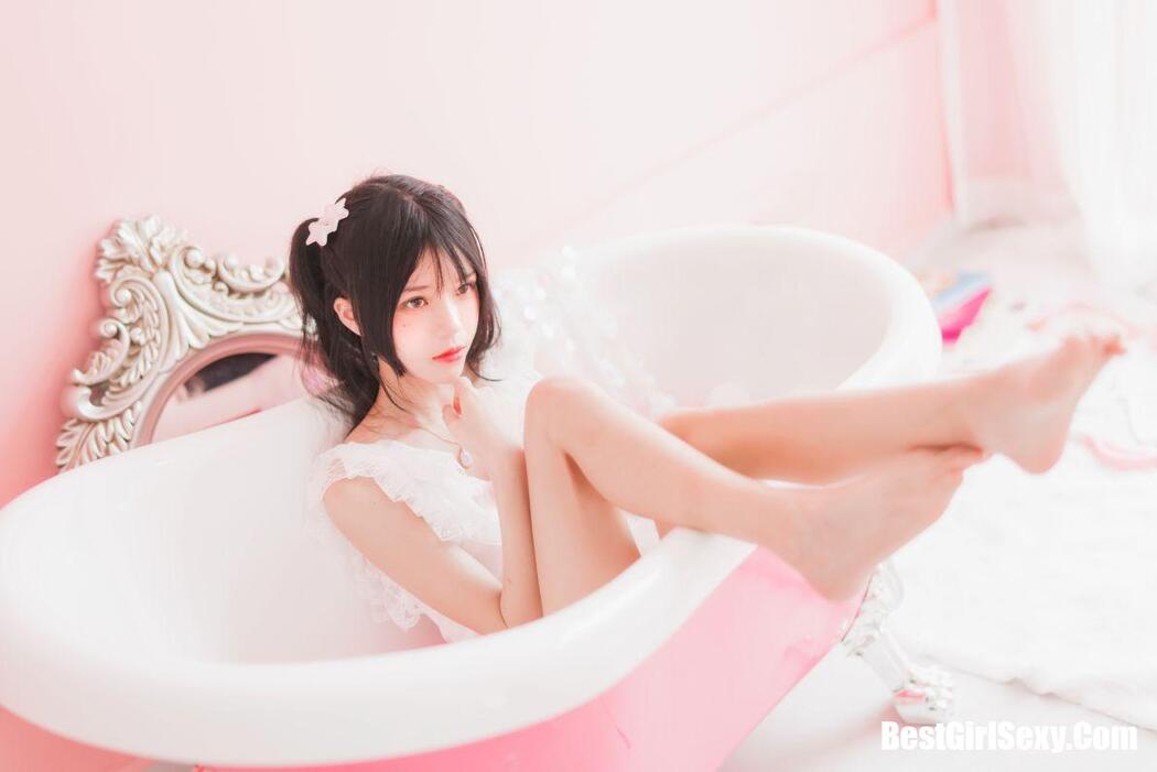 Coser@桜桃喵 Vol.016 冬眠2018系列-粉色浴缸