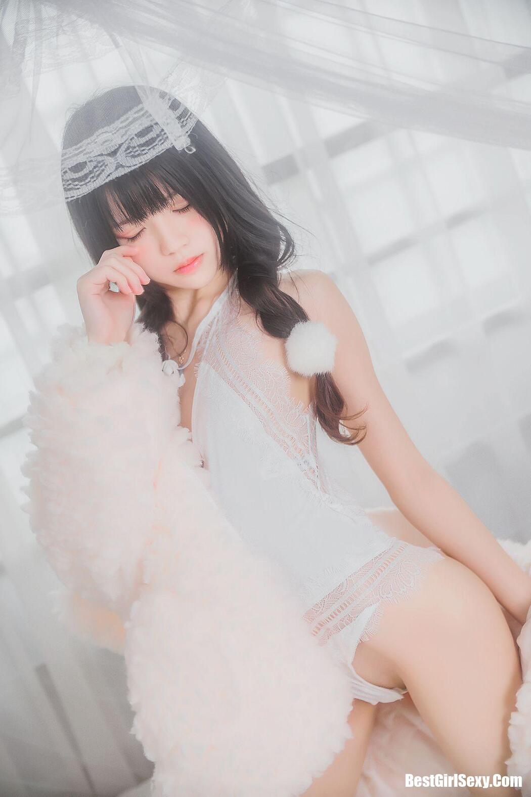 Coser@桜桃喵 Vol.014 冬眠2018系列-纯白私房 Cover Photo