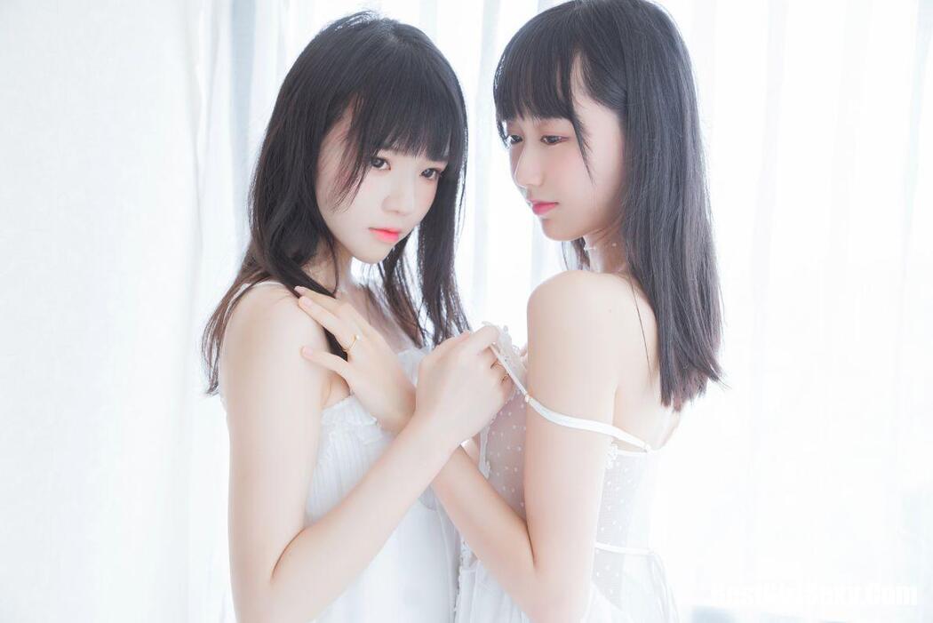 Coser@桜桃喵 Vol.045 白色长裙