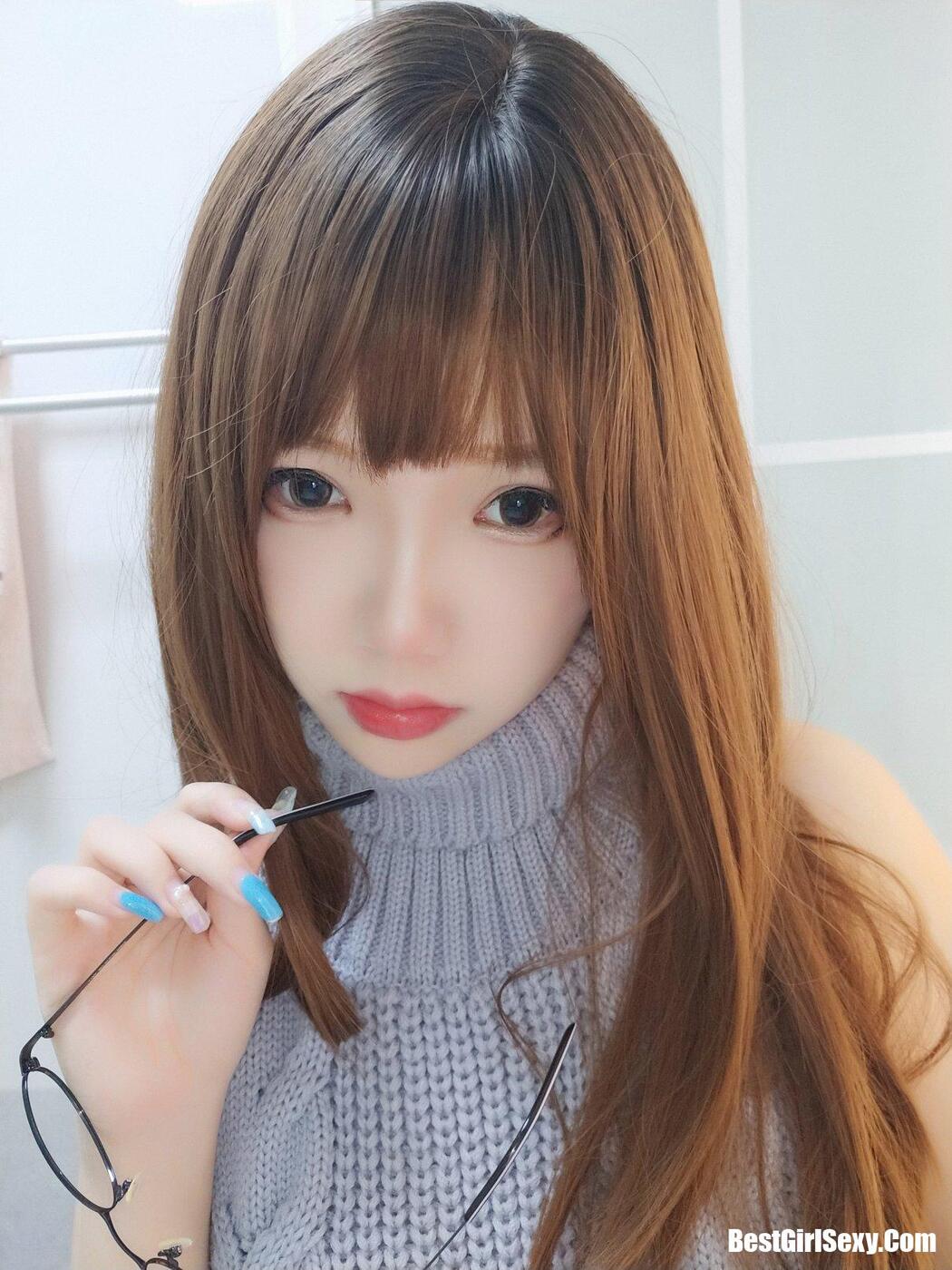 Coser@雪晴Astra Vol.021 黑丝漏背毛衣