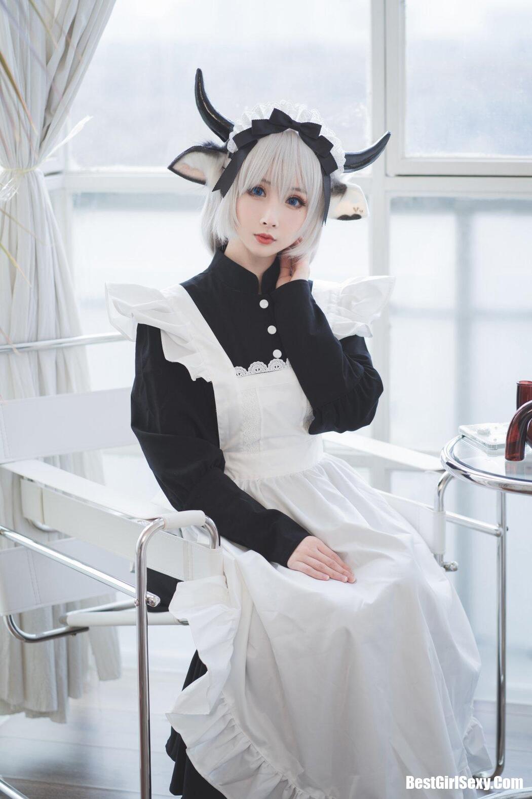 Coser@rioko凉凉子 贴心的牛奶女仆
