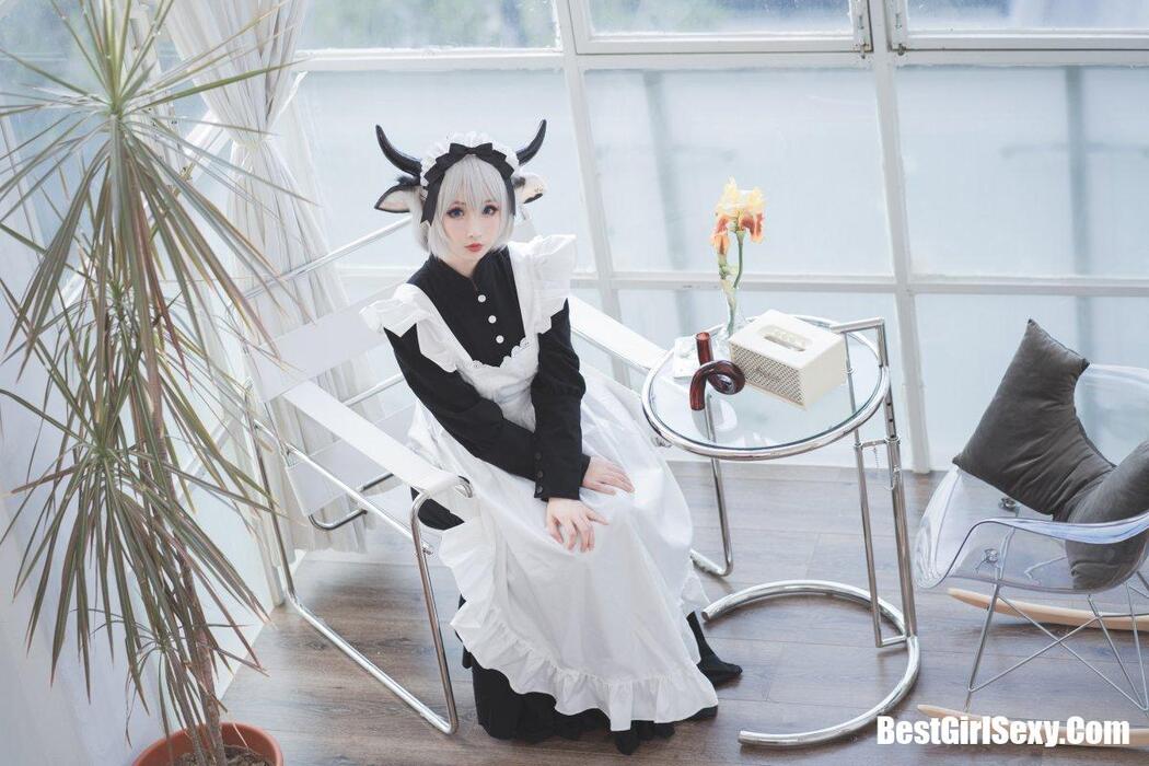 Coser@rioko凉凉子 贴心的牛奶女仆