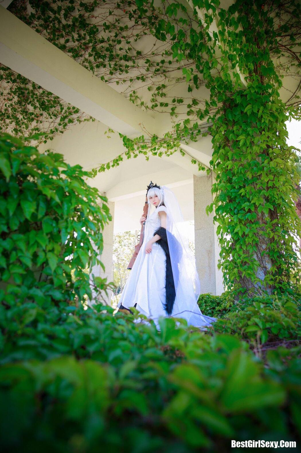 Coser@G44不会受伤 Vol.004 G44 98K婚纱 德皇
