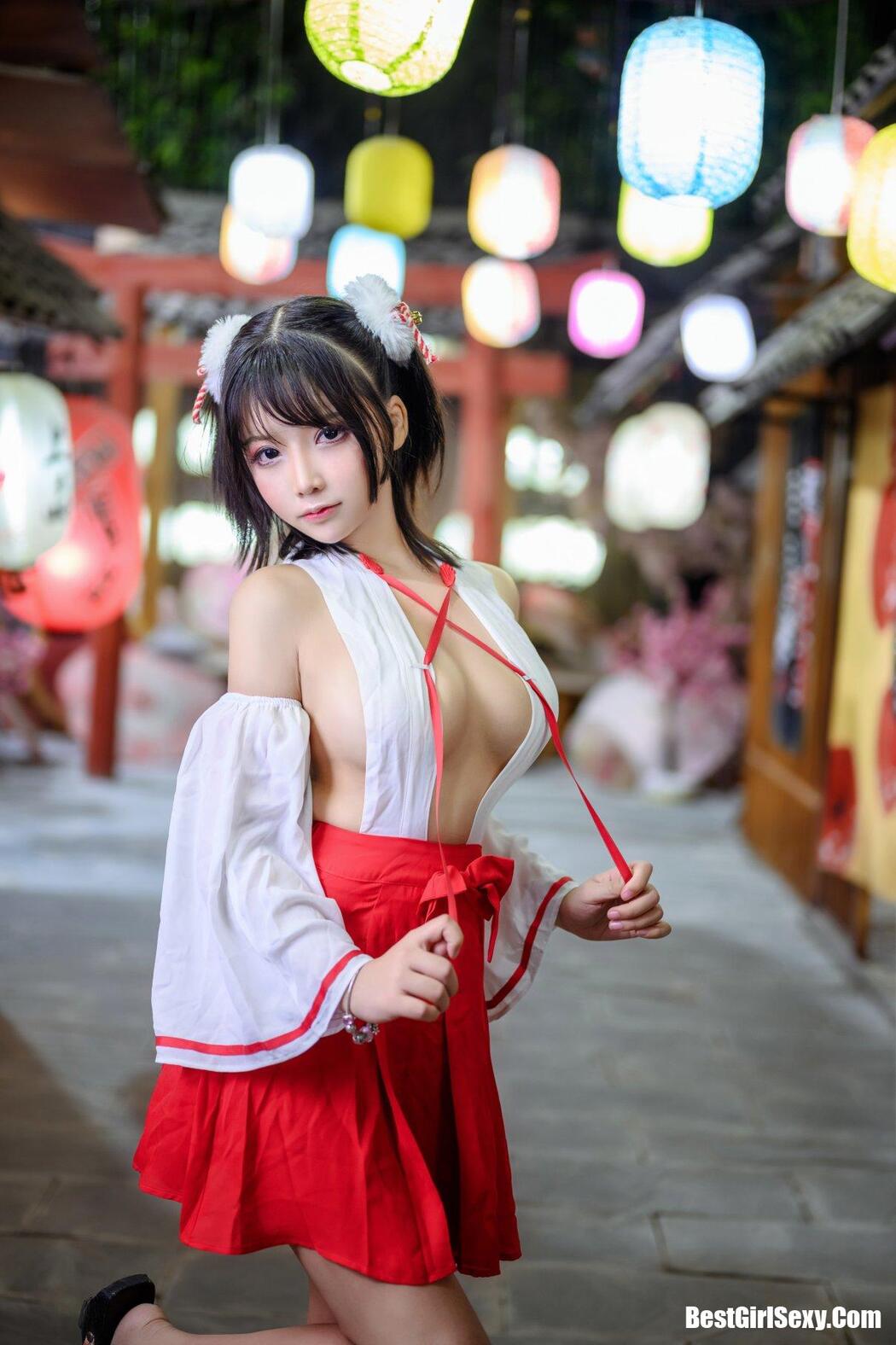 Coser@抱走莫子aa Vol.020 限量电子版巫女