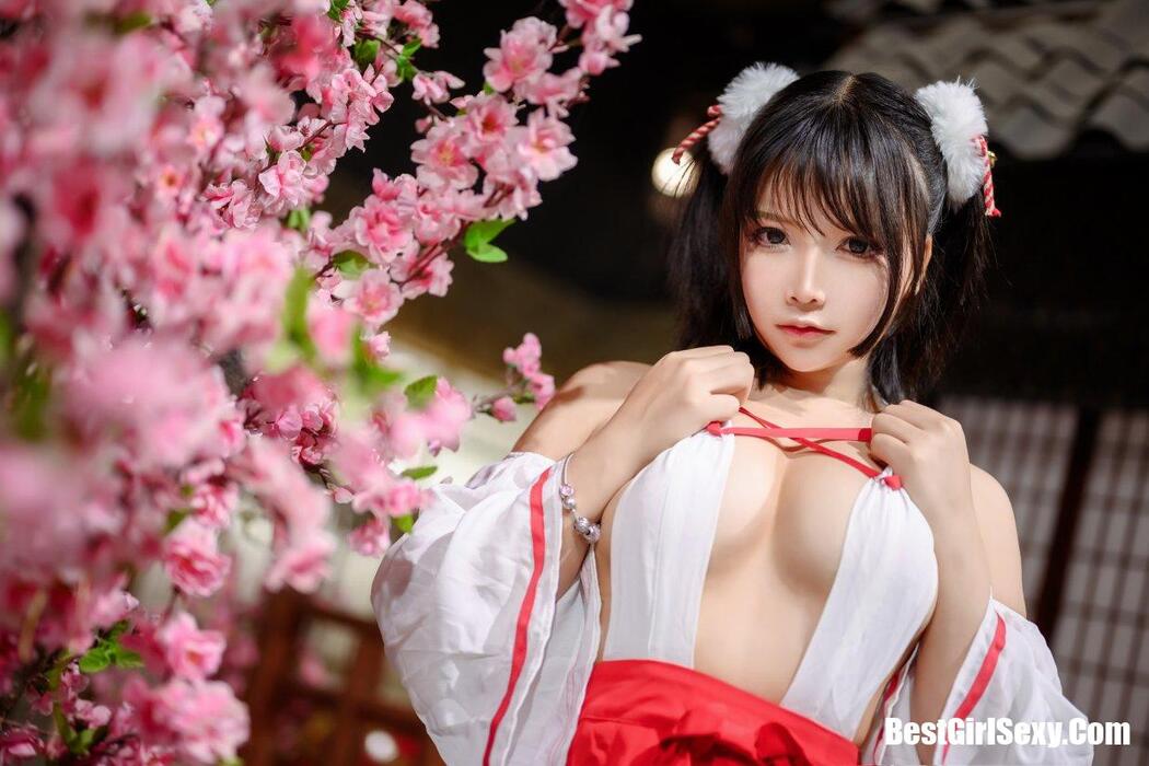 Coser@抱走莫子aa Vol.020 限量电子版巫女