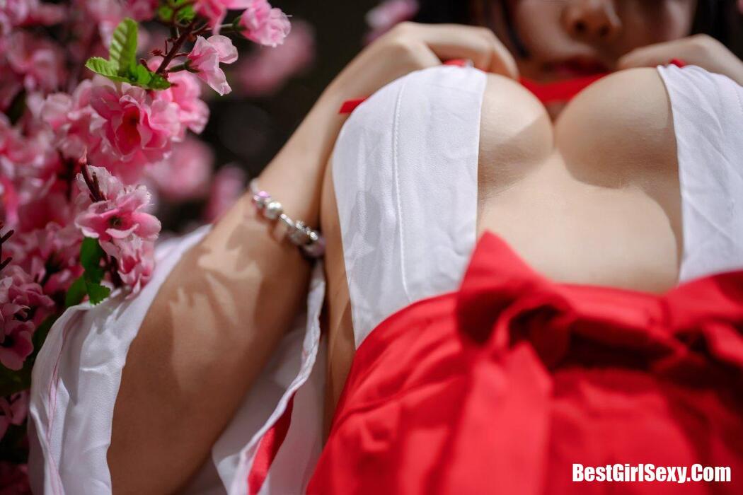 Coser@抱走莫子aa Vol.020 限量电子版巫女