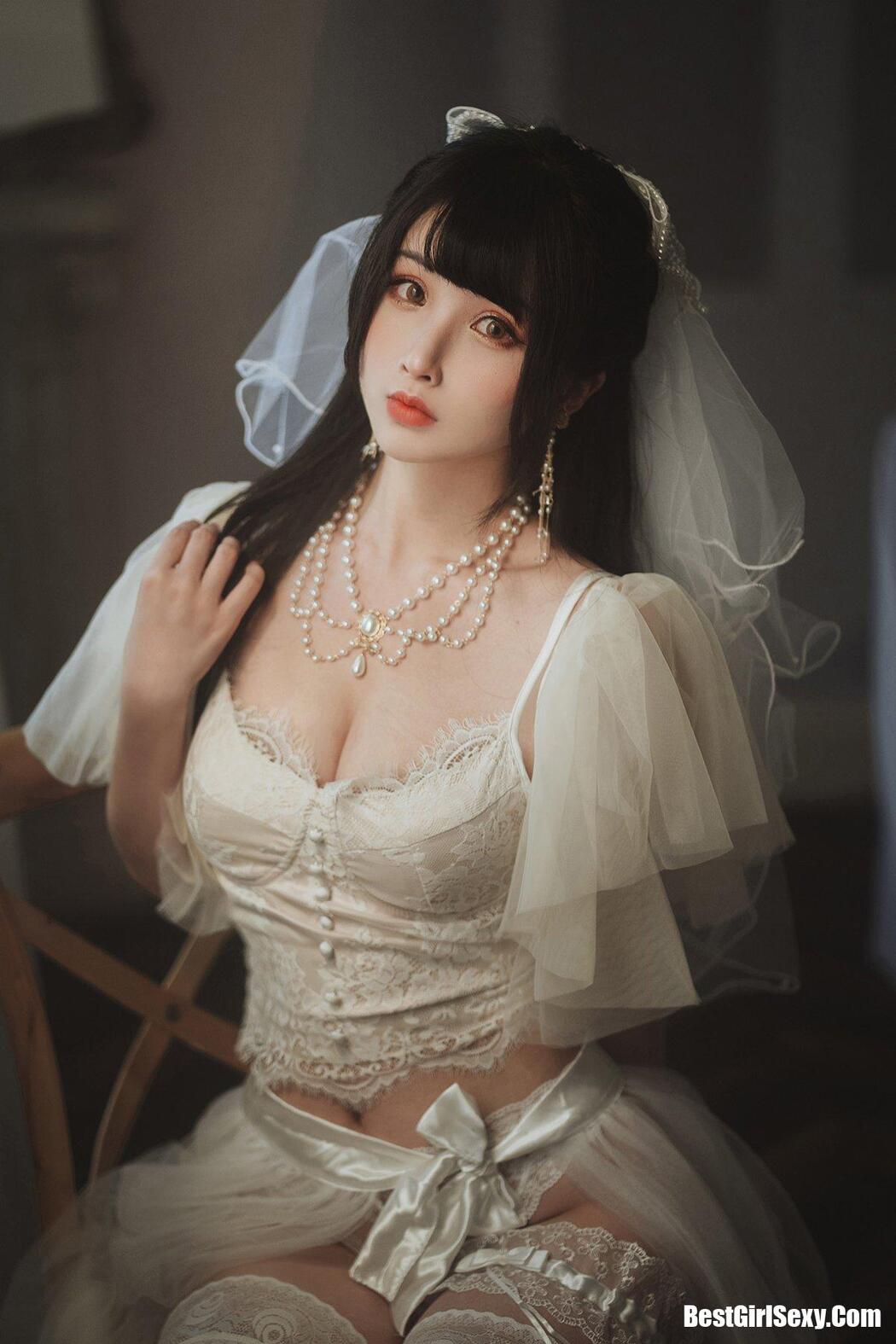 Coser@rioko凉凉子 Vol.073 透明婚纱 Cover Photo