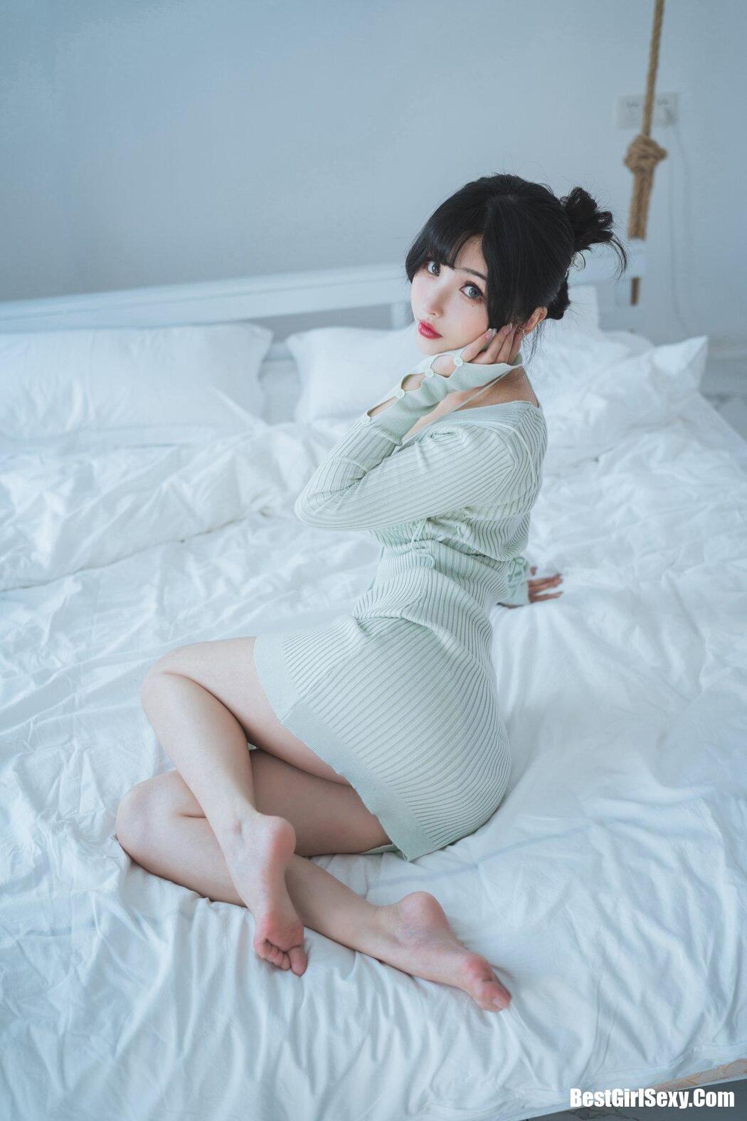 Coser@rioko凉凉子 Vol.077 人妻毛衣