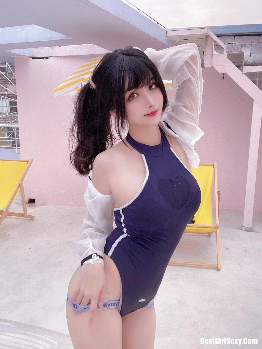 Coser@rioko凉凉子 Vol.072 天台竞泳