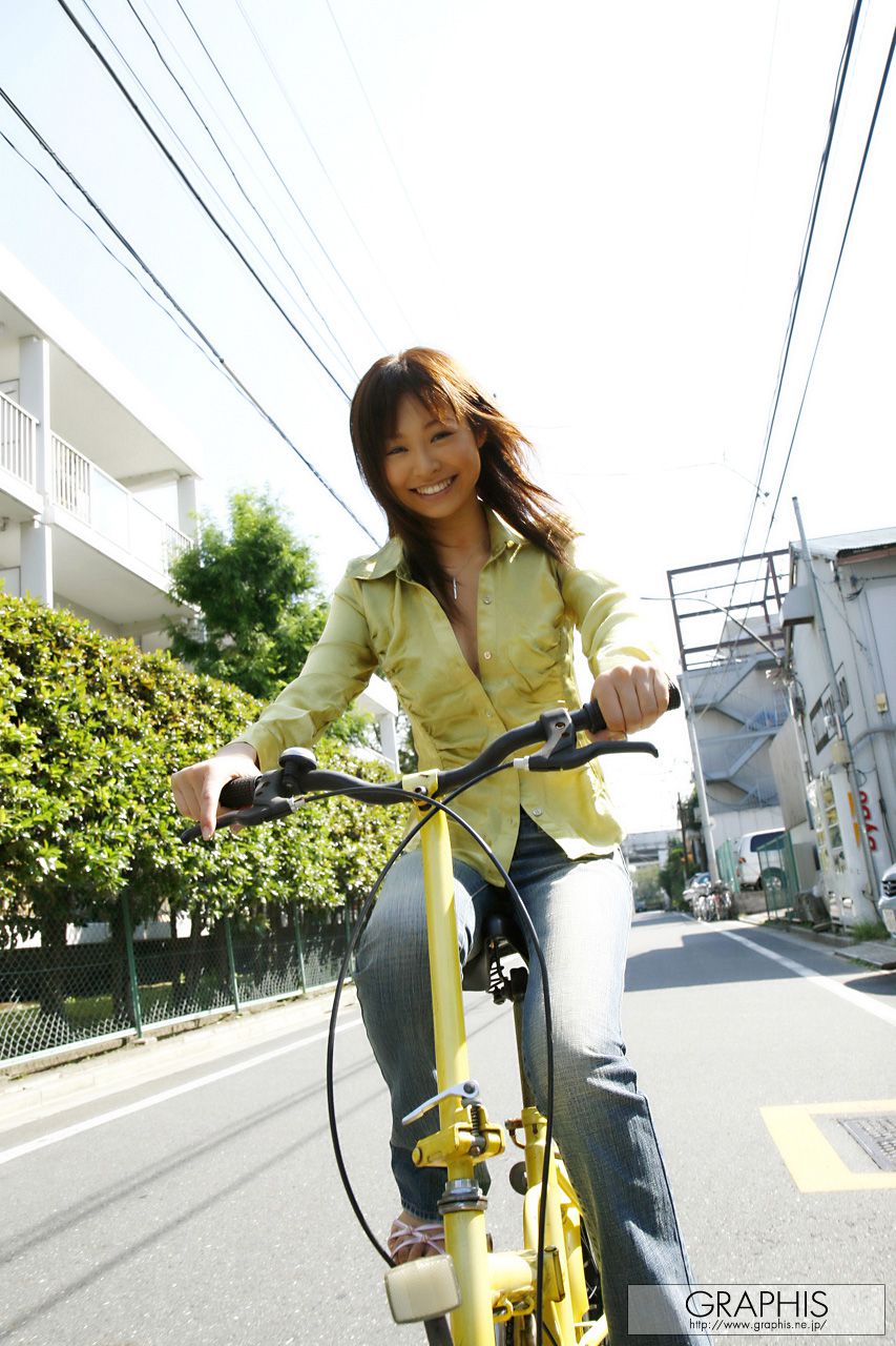 Sarasa Hara [Graphis] First Gravure First off daughter Cover Photo