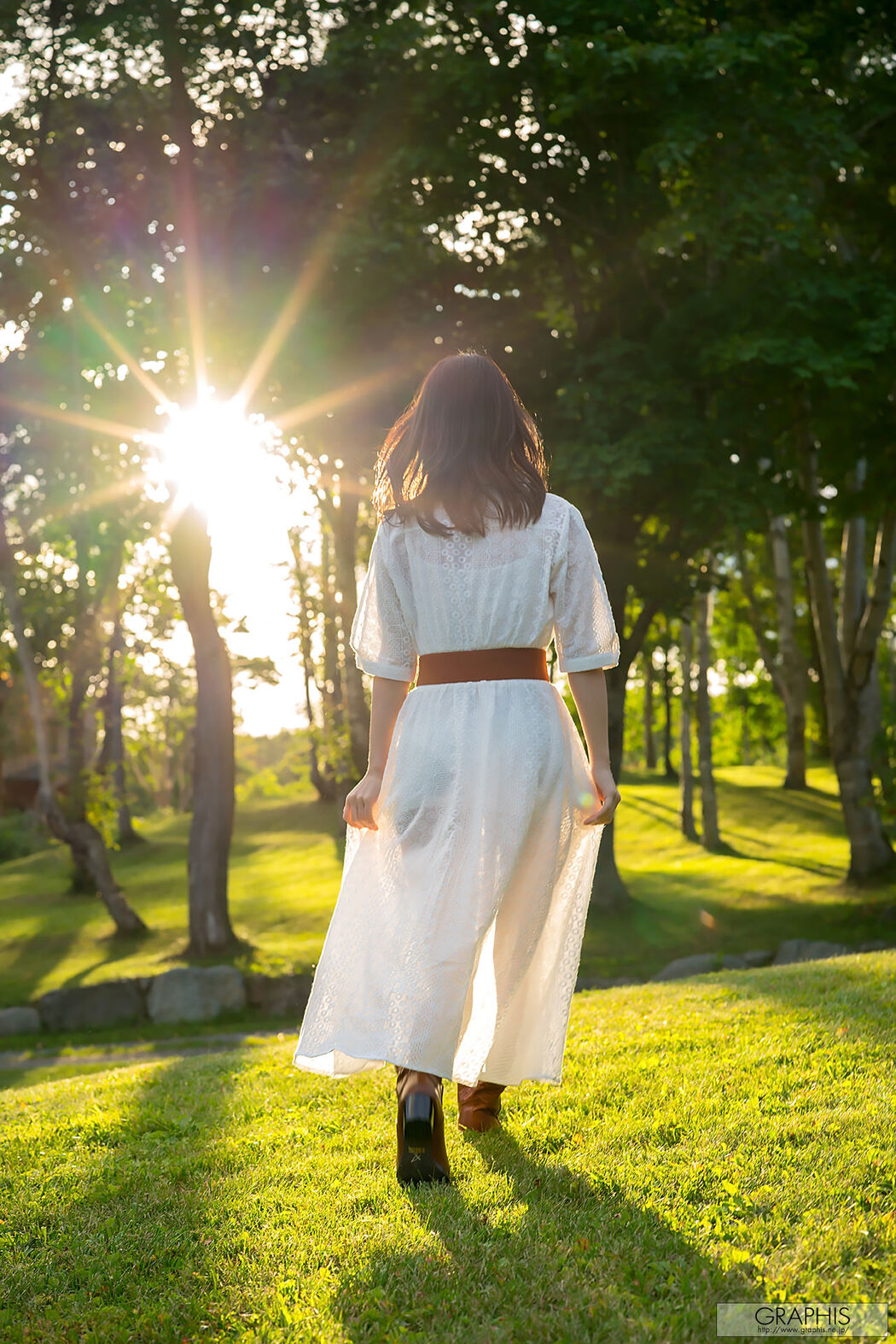 Shunka Ayami "Beautiful Body" [Graphis] Gals