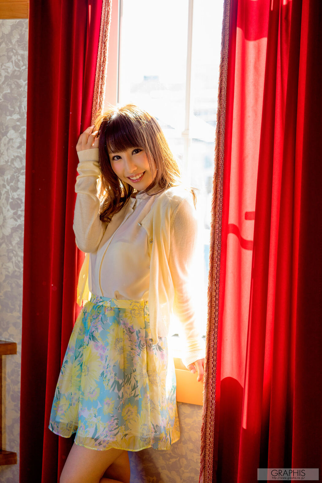 Shunka Ayami "Beautiful Body" [Graphis] Gals