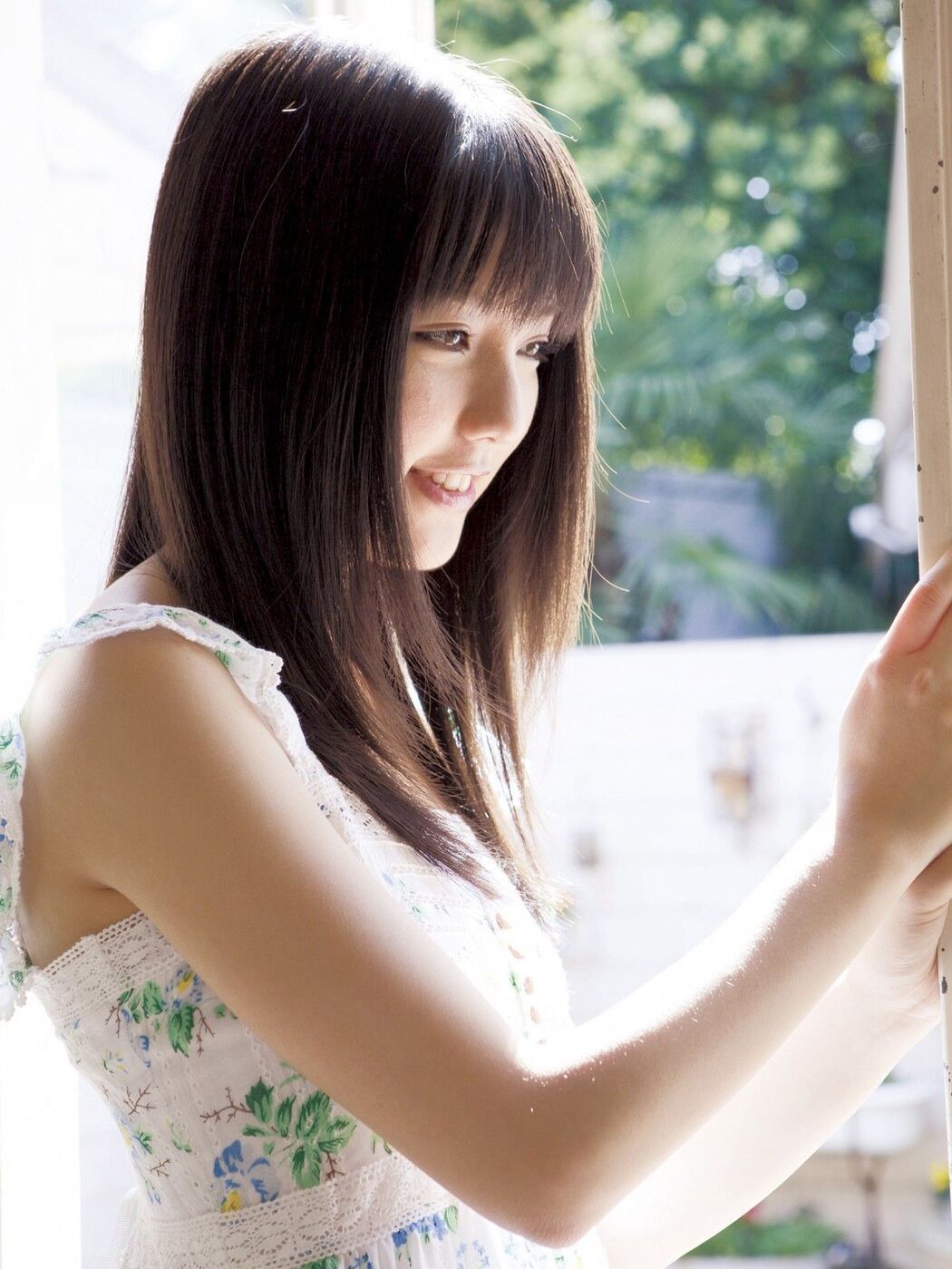 Mano Eiri dishes "SUMMER GREETING" [Sabra.net]