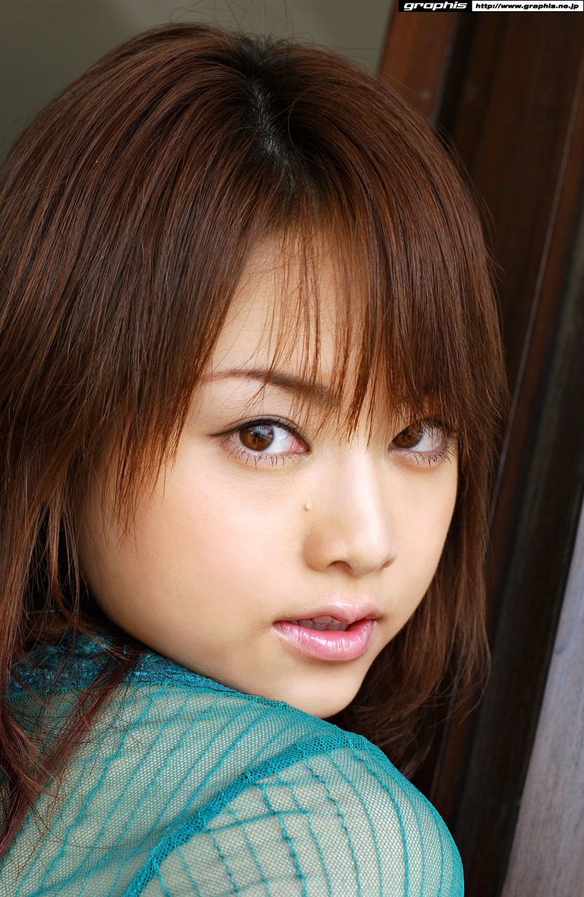Akiho Yoshizawa "Like a Virgin" [Graphis] Special Contents