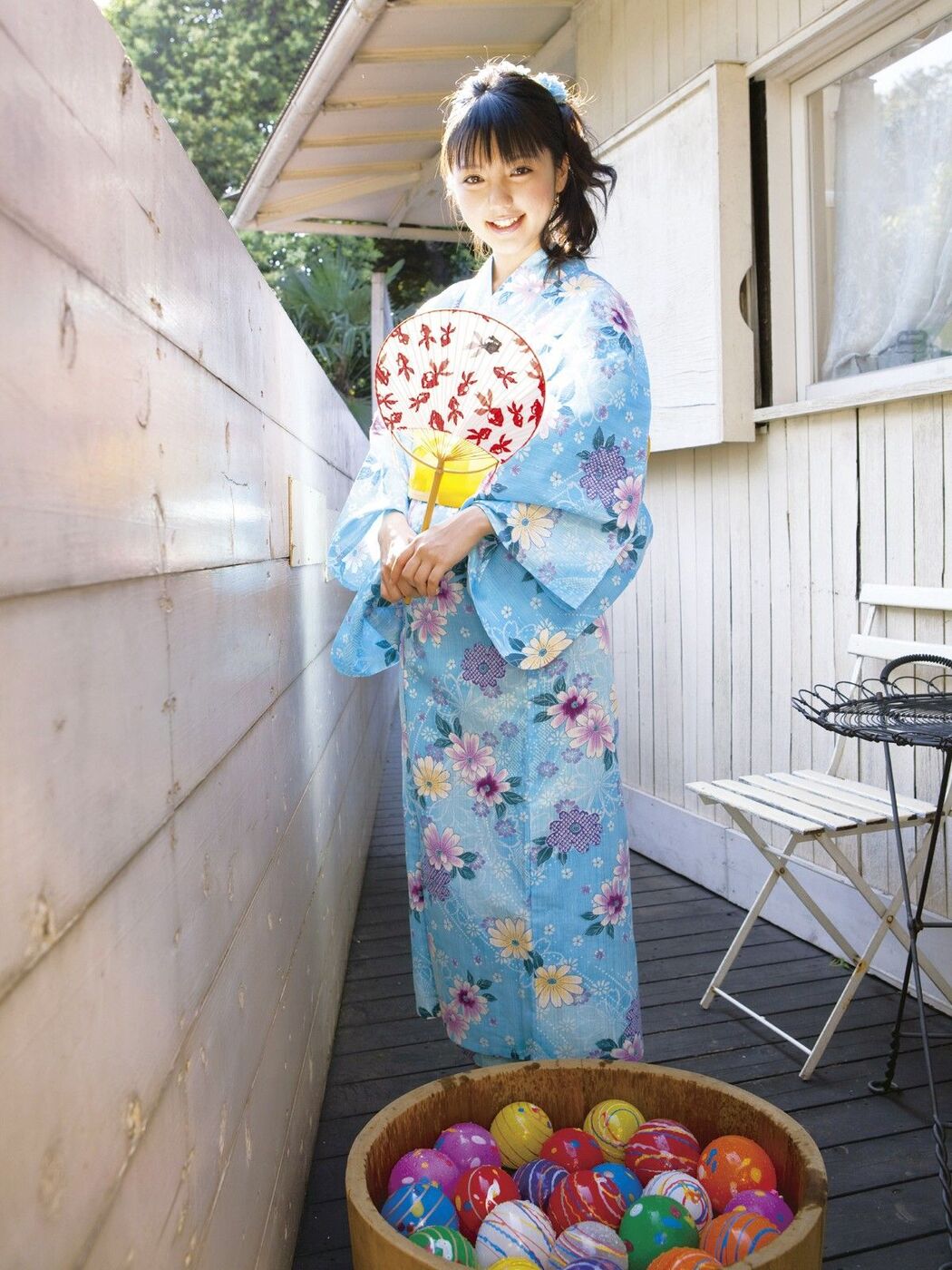 Mano Eiri dishes "SUMMER GREETING" [Sabra.net]