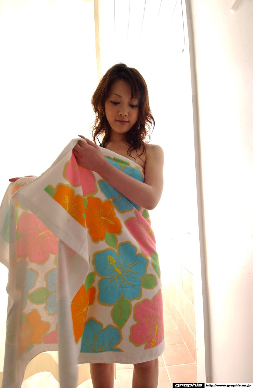 Mai Kitamura "Milk Fez" [Graphis] Gals