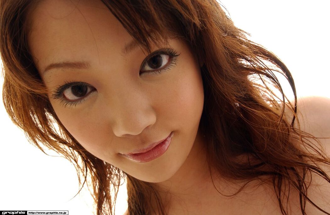 Mai Kitamura "Milk Fez" [Graphis] Gals