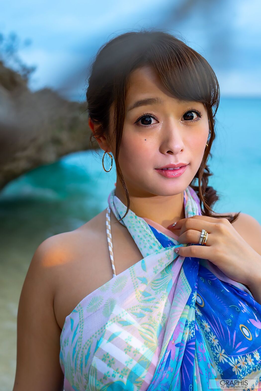 Marina Shiraishi One piece per day [Graphis] Cover Photo