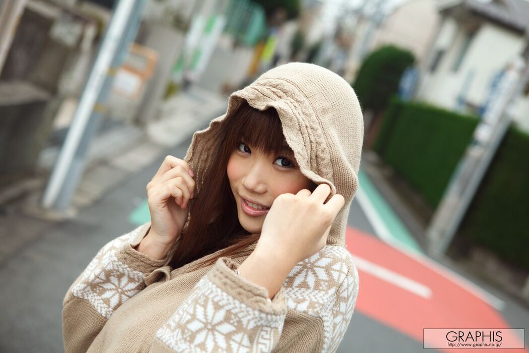 Honami Uehara "Wonderment" [Graphis] Gals