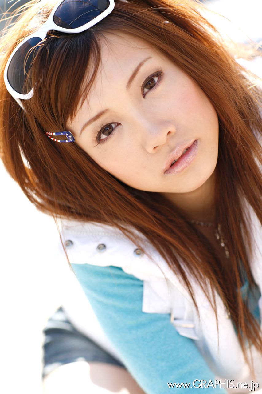 Shiina れいか "Sprinkled Jewel" [Graphis] Gals