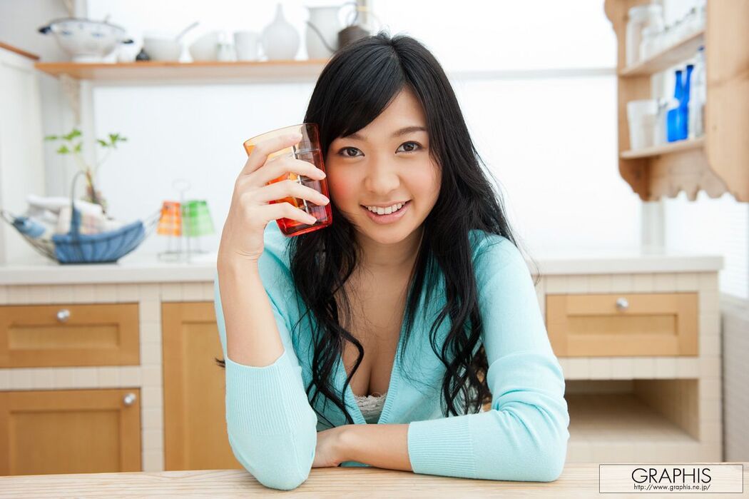 Nana Ogura << O-GU-NA-NA >> [Graphis] Special Contents