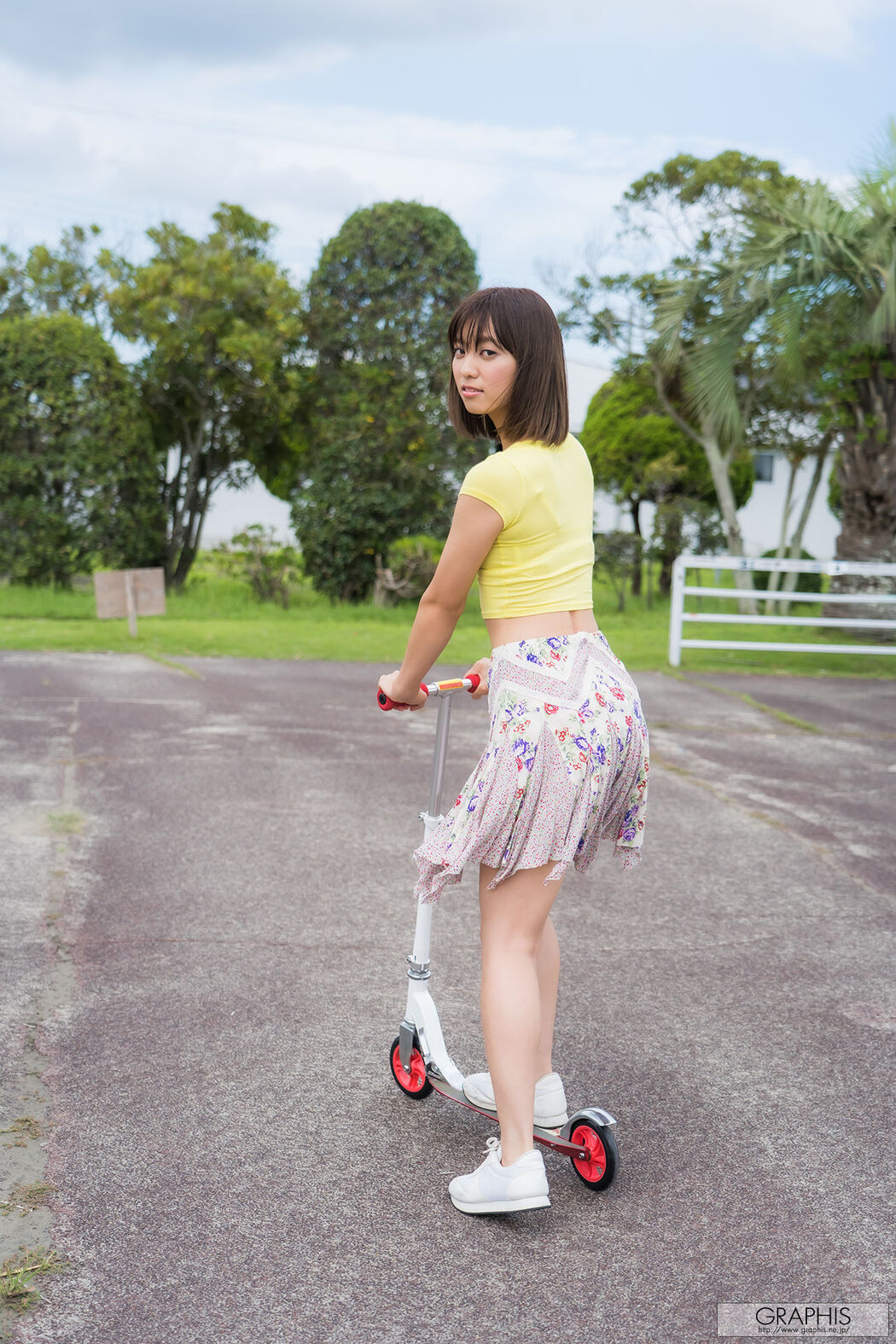 [Graphis] 2021.03 Suzu Monami もなみ bell every day Cover Photo