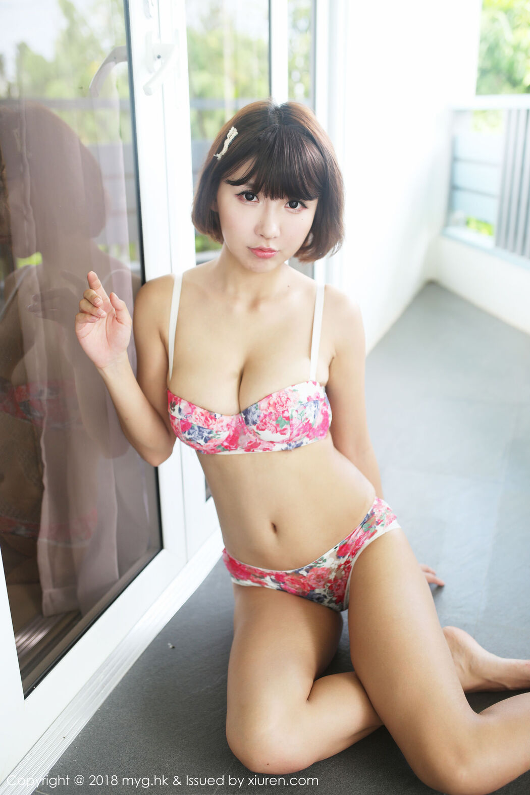 Yume Takeda Yume Takeda / Yume Takeda [Graphis] Gravure First take off daughter