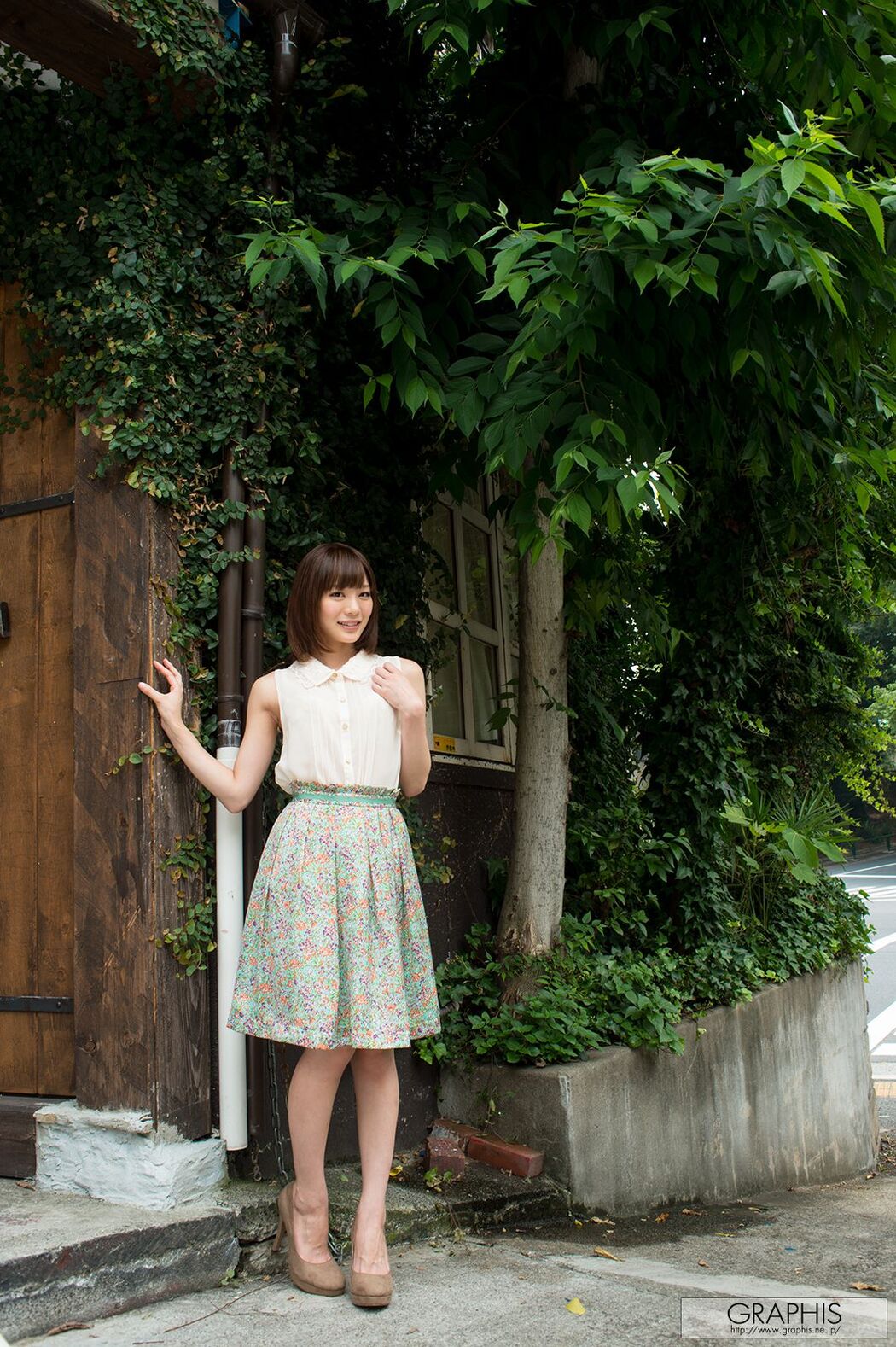 Airi Suzumura "Erotic Expression" [Graphis] Gals