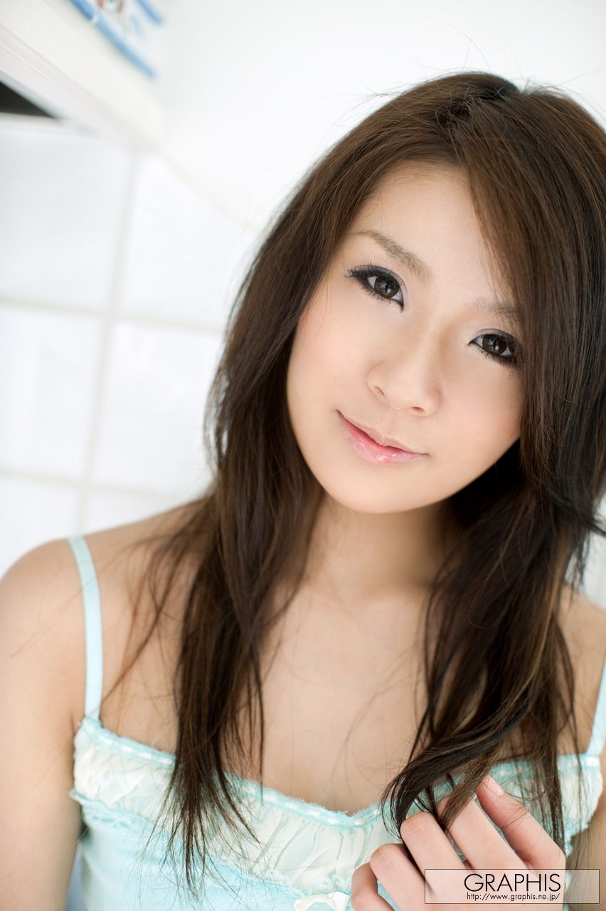 Rinka Aiuchi 爱内梨花 [Graphis] First Gravure 初脱ぎ娘