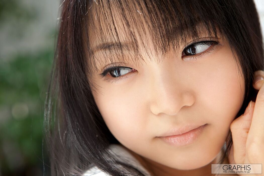 Chihiro Aoi / Chihiro Aoi [Graphis] First Gravure First off daughter