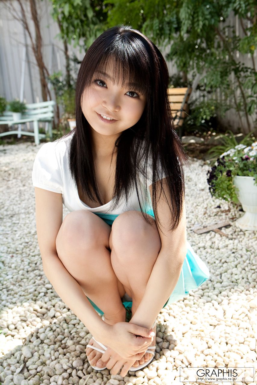 Chihiro Aoi / Chihiro Aoi [Graphis] First Gravure First off daughter