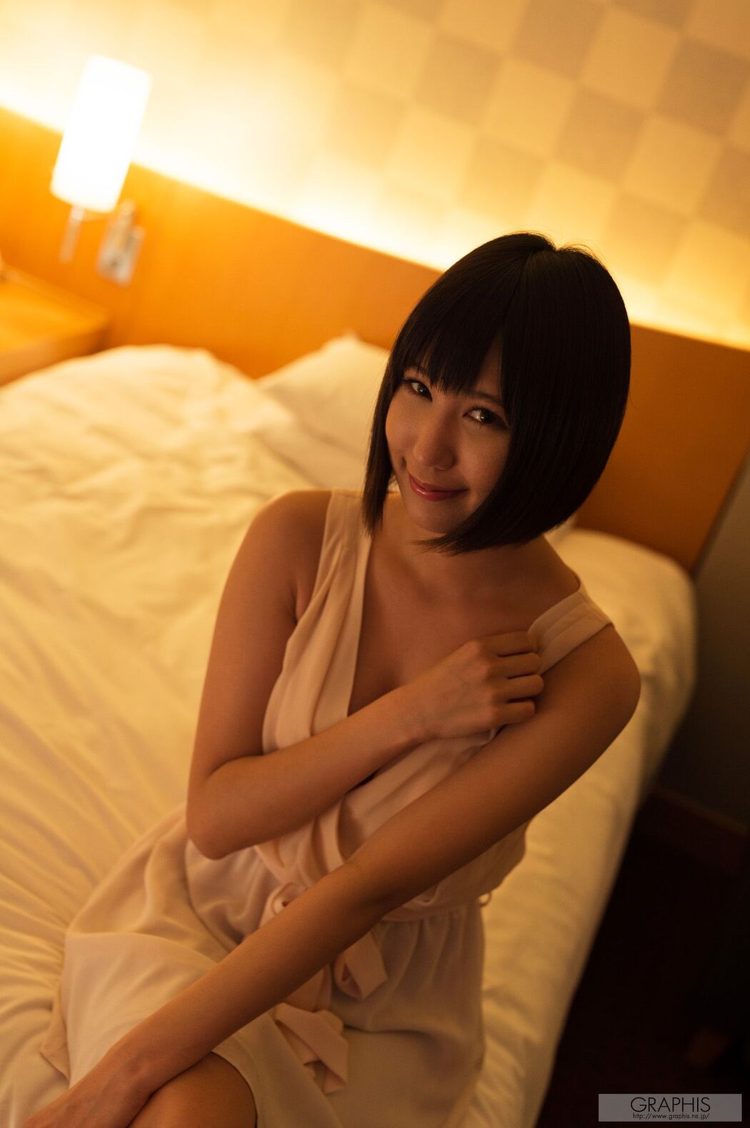 Minato Riku "Carbonated" [Graphis] Gals