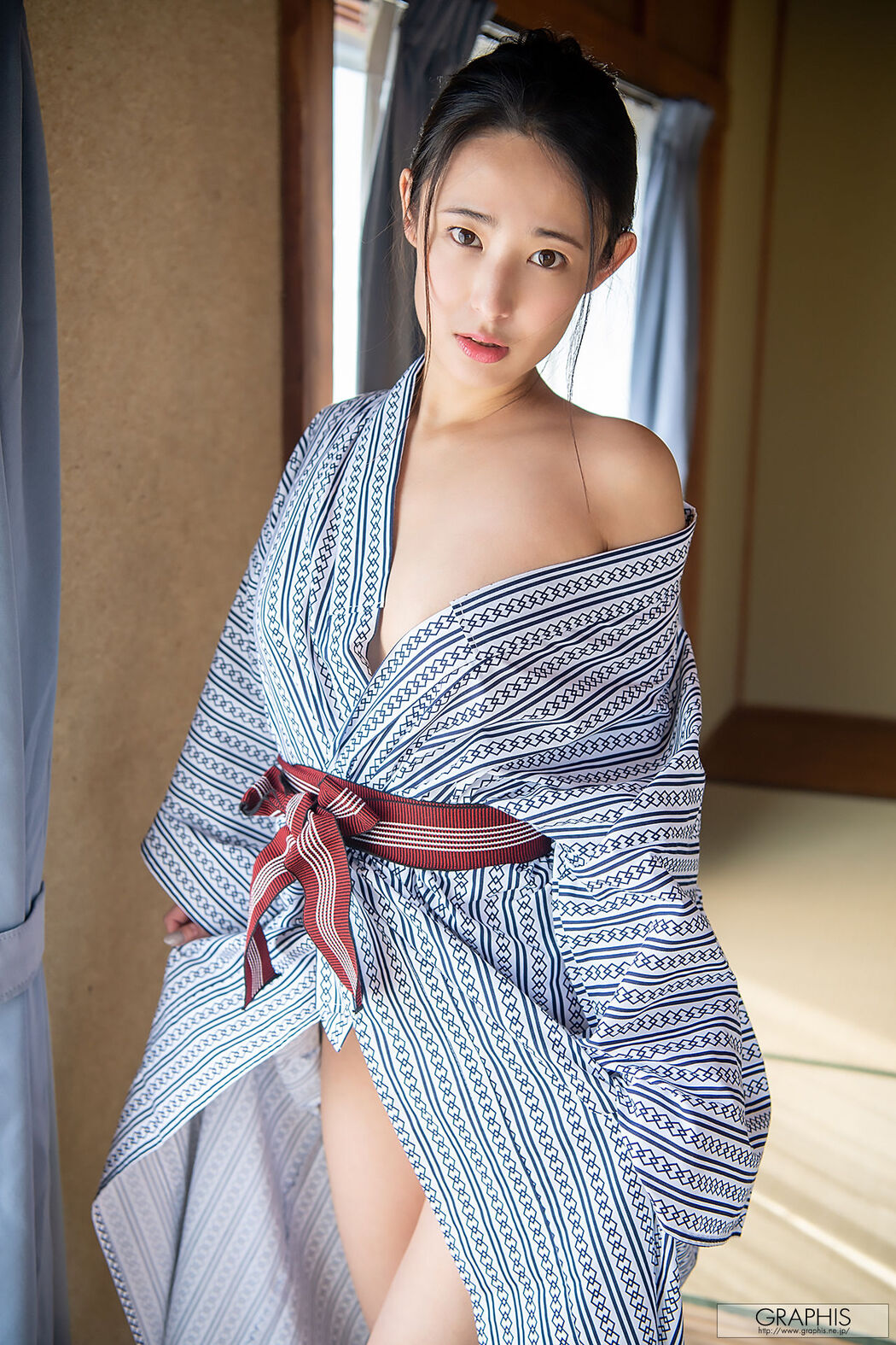 [Graphis] Gals472 Suzu Matsuoka Matsuoka すず Raw Expression