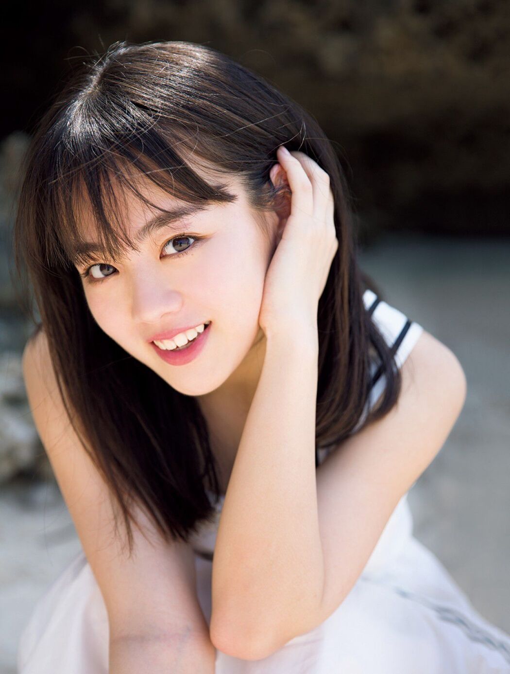 [FRIDAY] Rikka Ihara << Former captain of Tomioka High School dance club debuts in bikini >> Photo