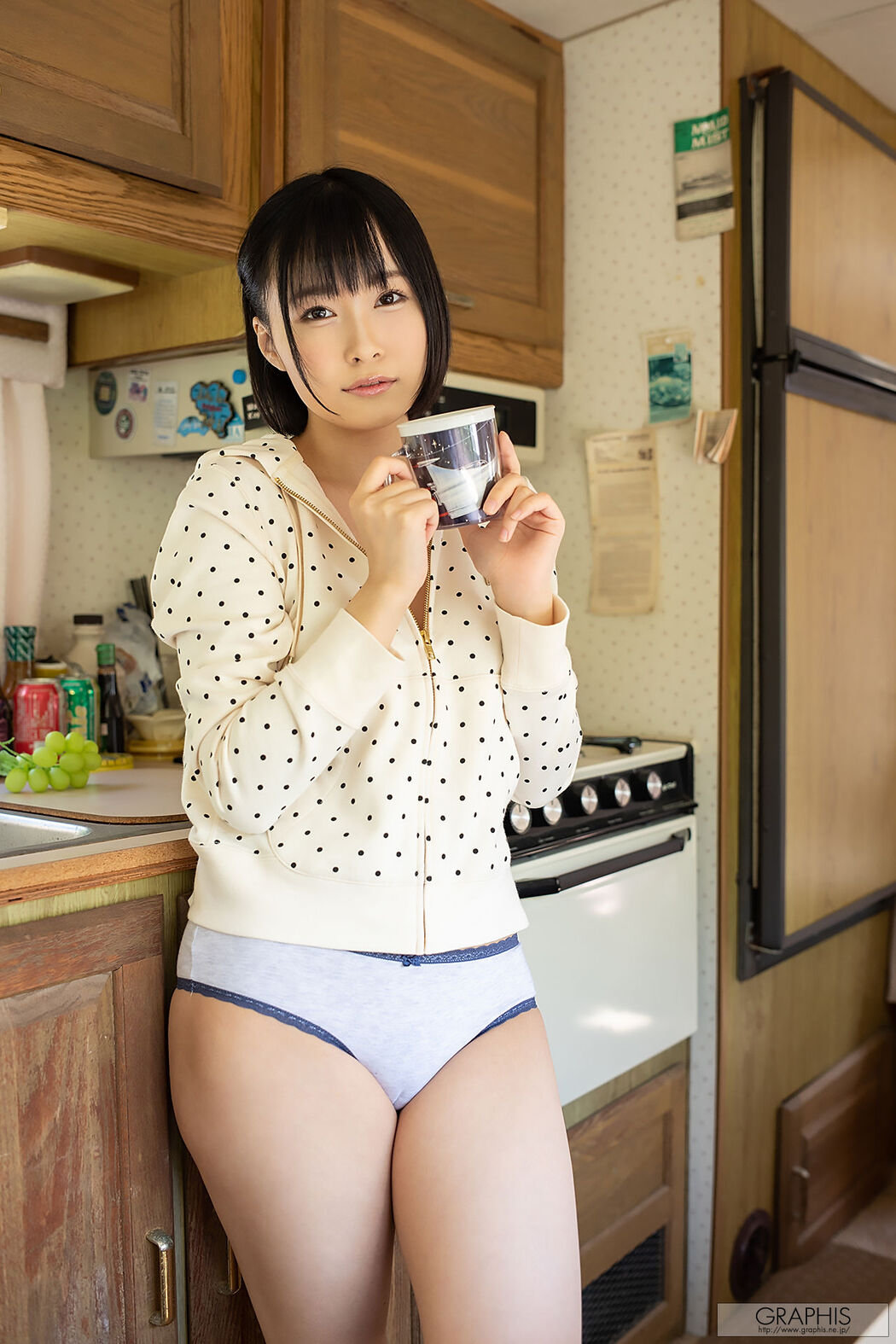 河合あすな "Natural beauty melons!" [Graphis] Gals