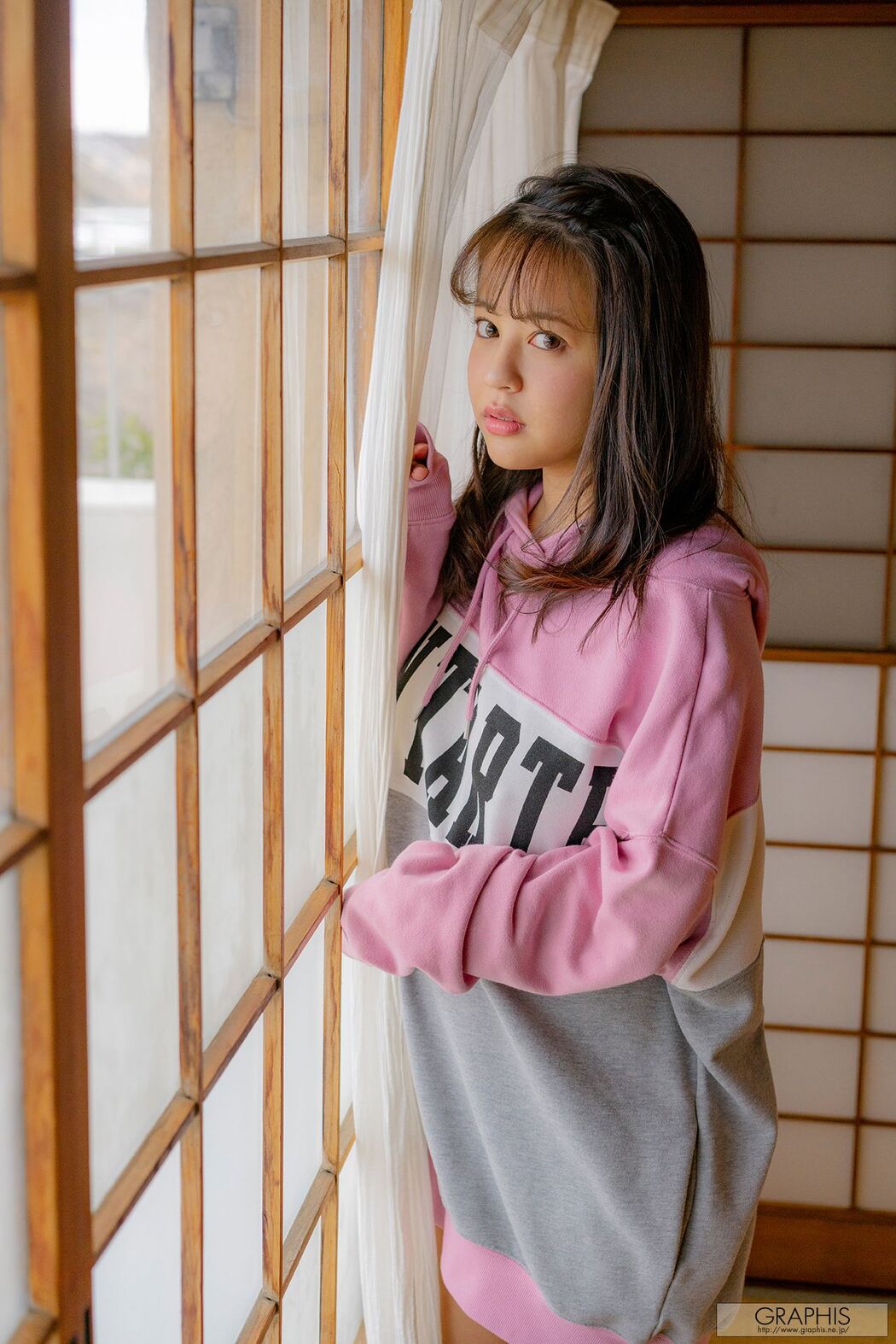 Shion Yumi / Shion Yumi 《Corpo minimo》 [Graphis] Gals