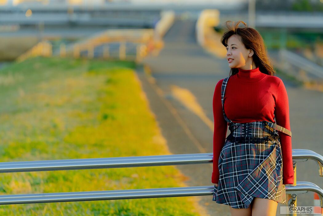 Shion Yumi / Shion Yumi 《Corpo minimo》 [Graphis] Gals