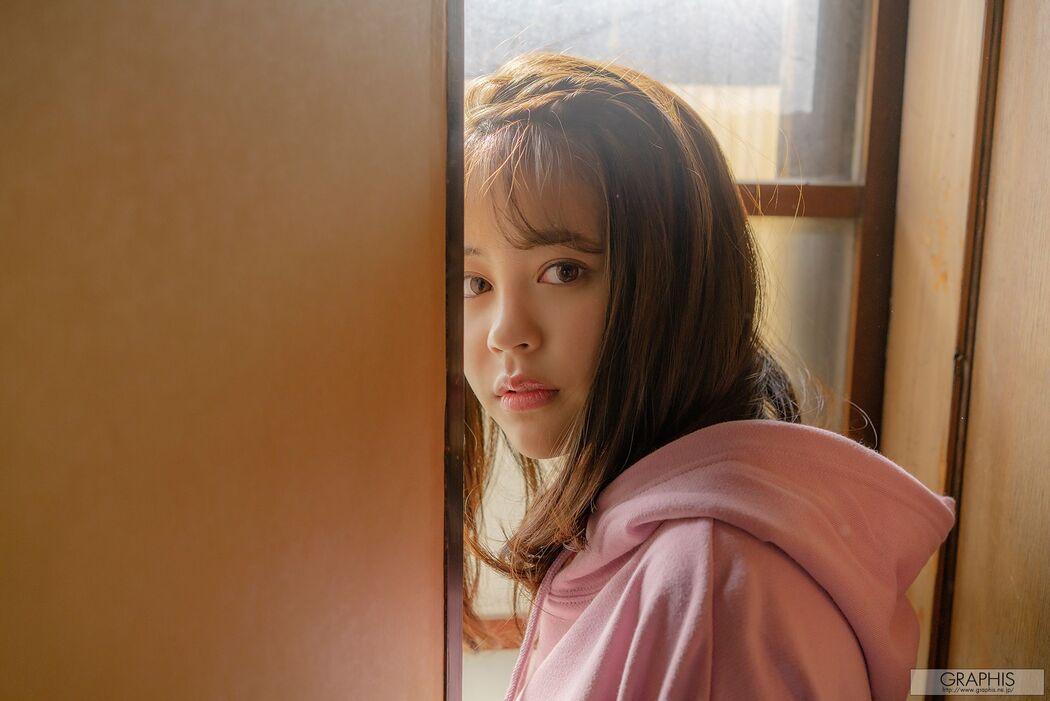 Shion Yumi / Shion Yumi 《Corpo minimo》 [Graphis] Gals