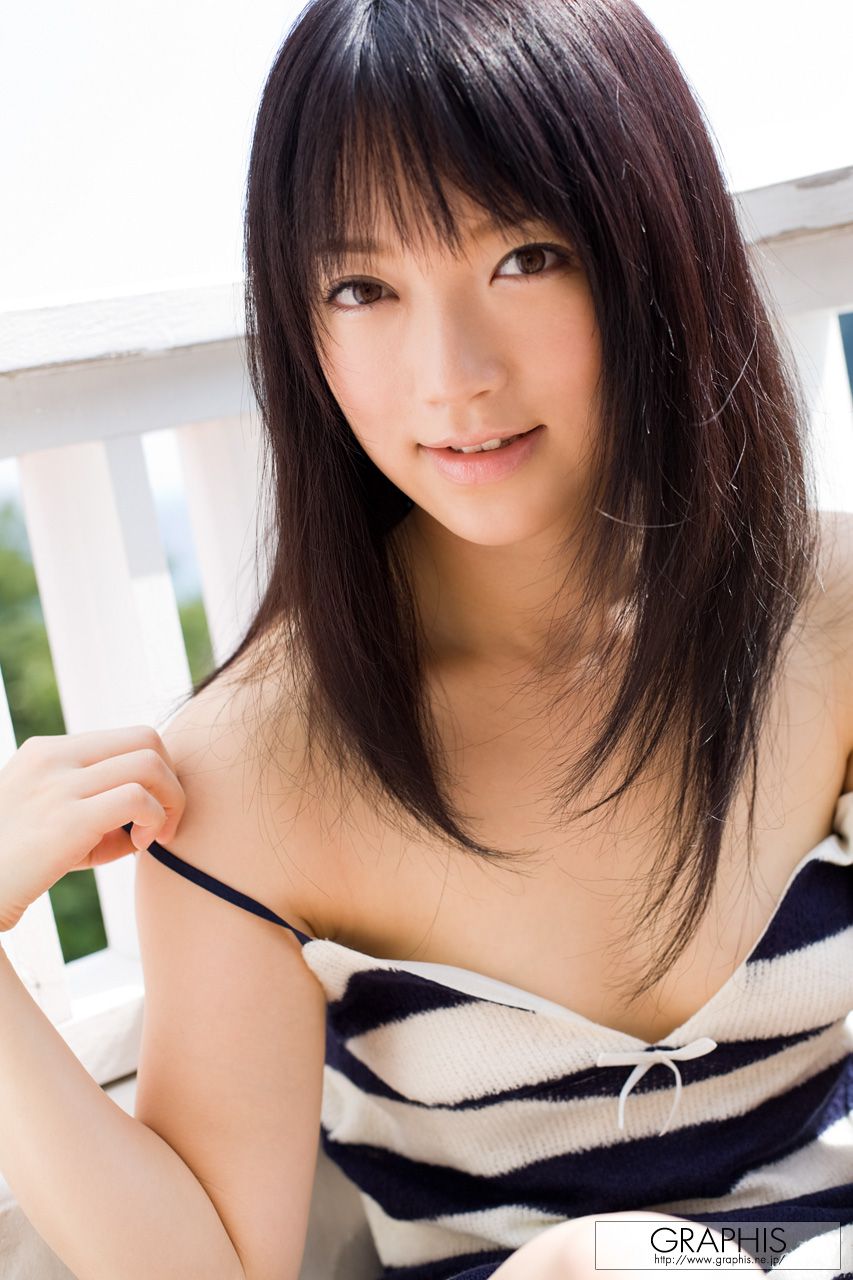 乙井なずな/乙井荠 [Graphis] First Gravure 初脱ぎ娘