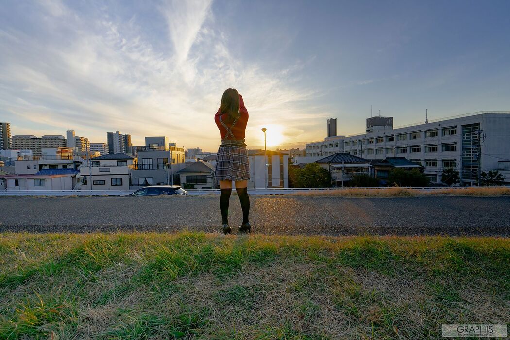 Shion Yumi / Shion Yumi 《Corpo minimo》 [Graphis] Gals