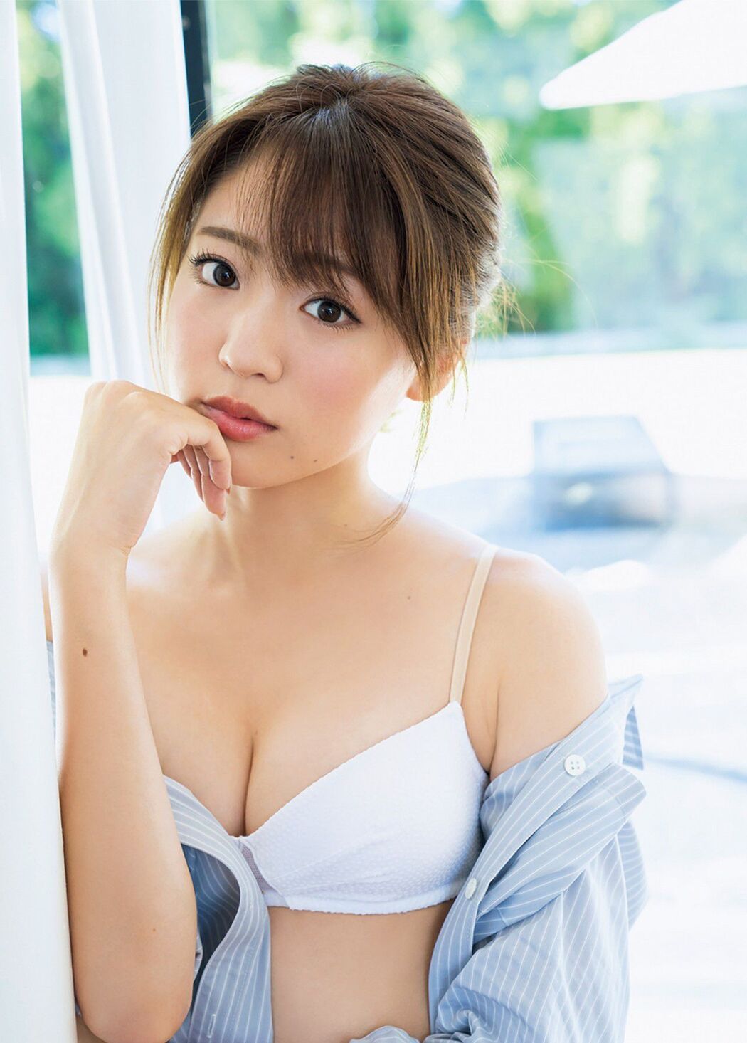 [FRIDAY] Tomomi Shida "Dream みるアドレセンス ビキニで Charm せた "The Strongest Beautiful Feet" photo