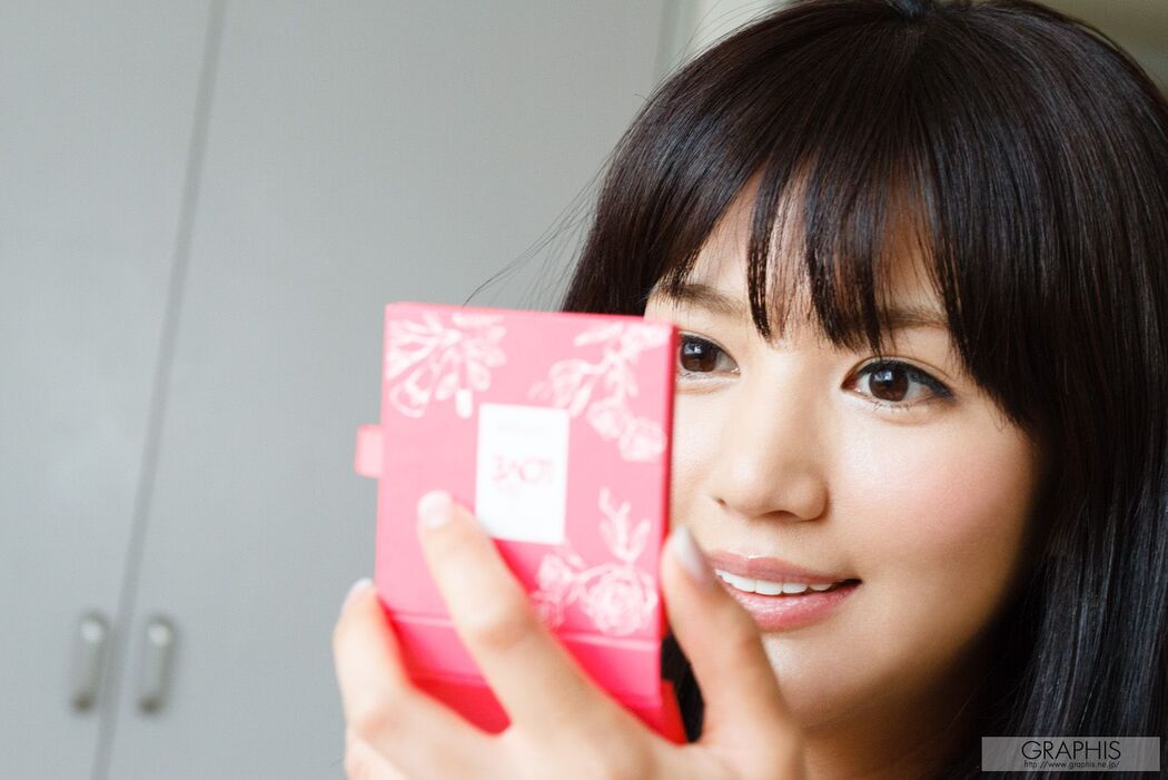 Nozomi Aso "Cutie Doll" [Graphis] Gals