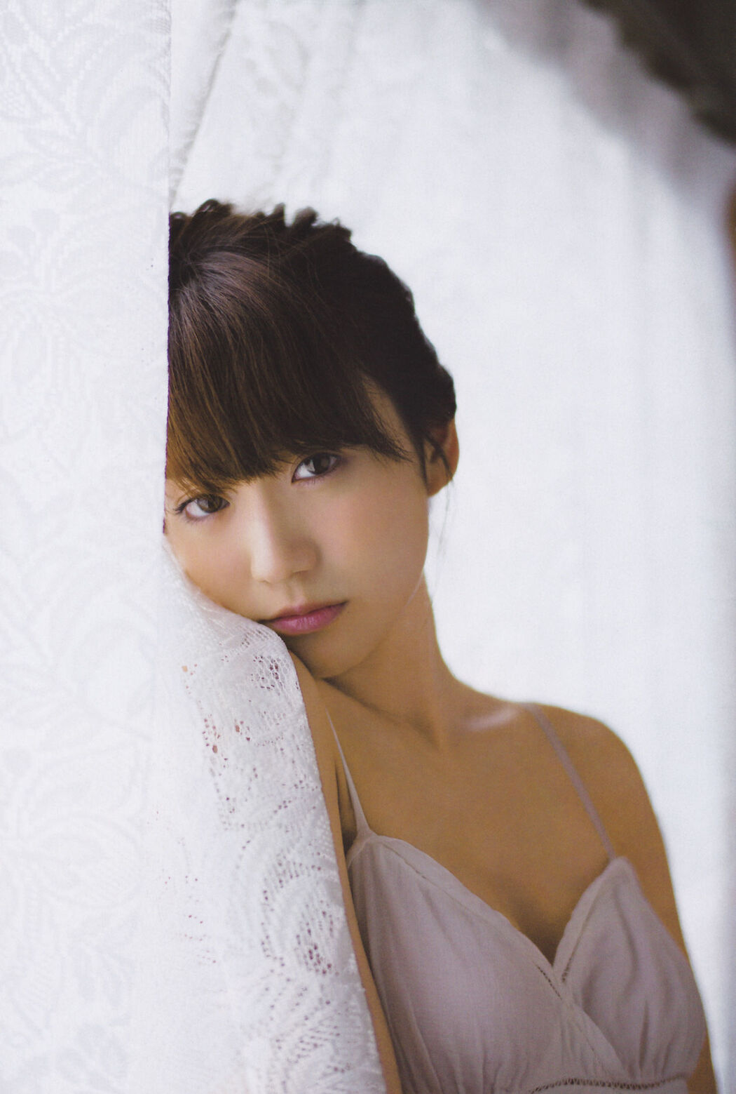 Yuko Oshima "FRIDAY" Cover Photo