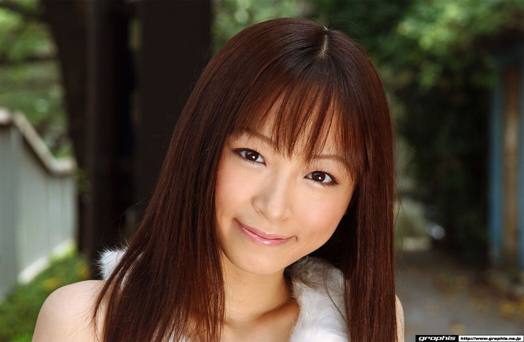 Momose えみる / Momose Emilyu "Ruby Marmalade" [Graphis] Gals