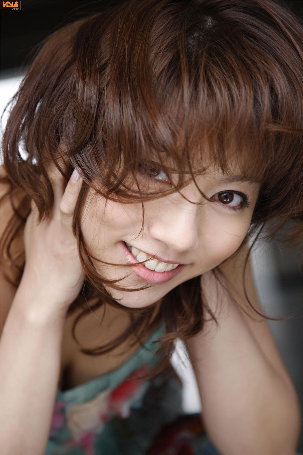 Konishi Saki "Footloose" [Graphis] Gals