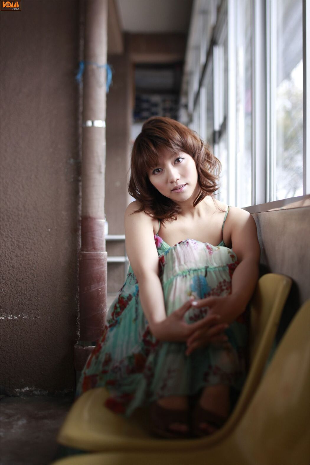Konishi Saki "Footloose" [Graphis] Gals