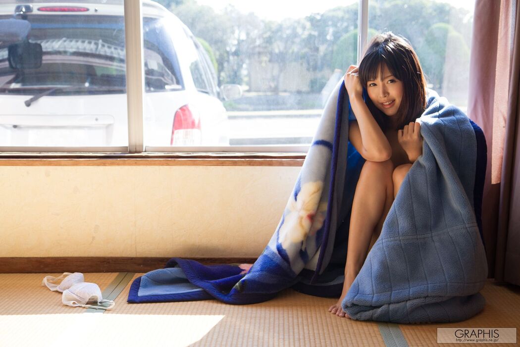 葵つかさ/葵司 "Careless Grace" [Graphis] Gals