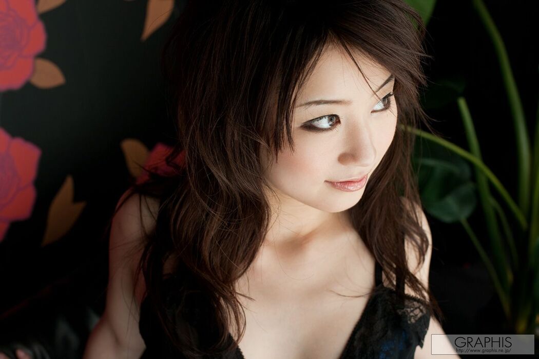 Aiyin まひろ/ Aiyin Zhenxun "Sweet Candy" [Graphis] Gals